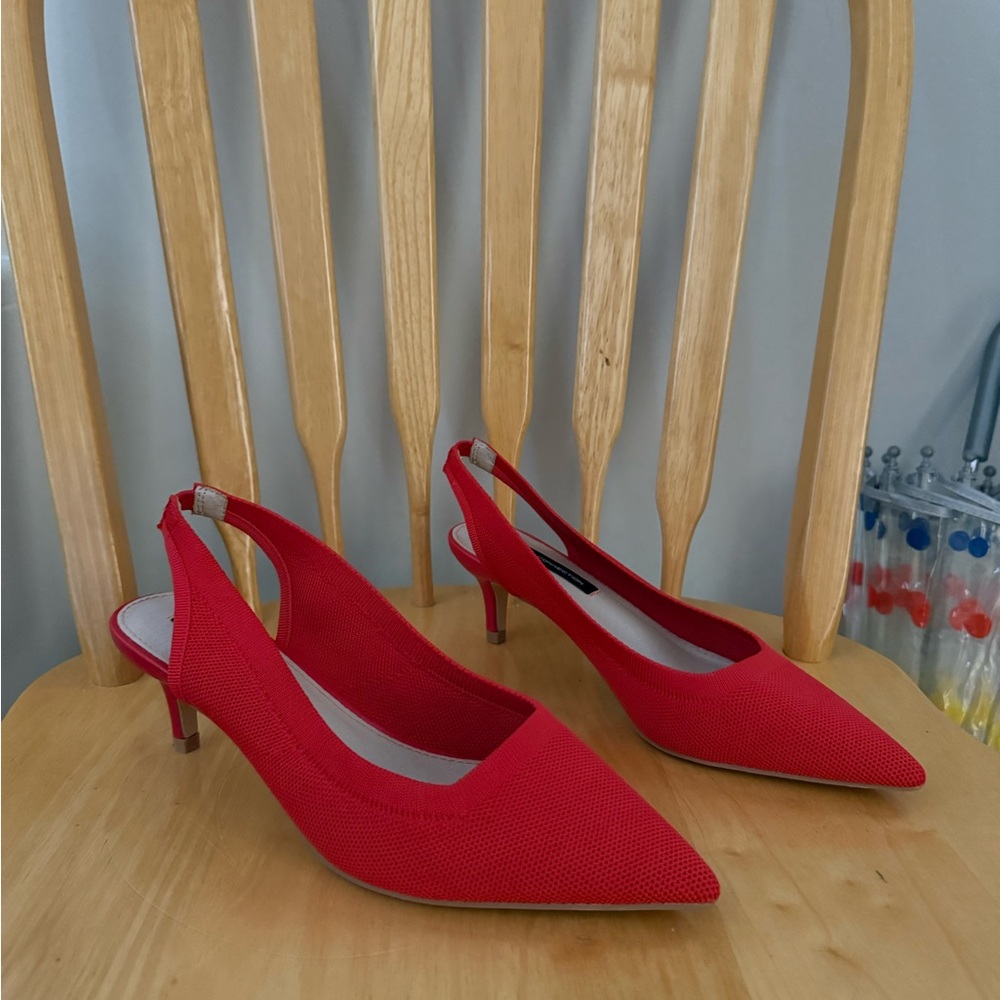 French Connection - Pointed toe, sling back kitten heel.